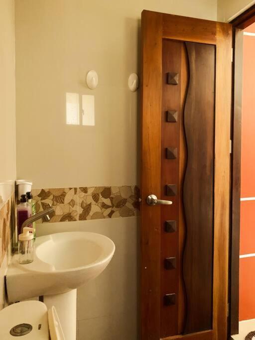 Beach Getaway Studio Villa In Lobo Exterior foto